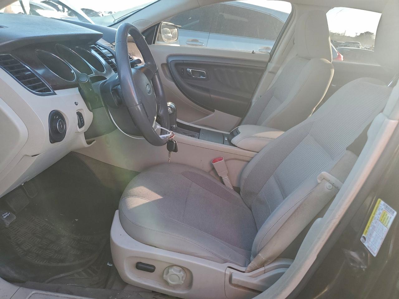 2011 FORD TAURUS SEL photo 13