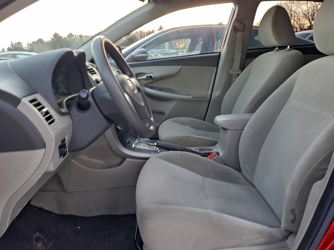 2010 TOYOTA COROLLA BASE photo 7