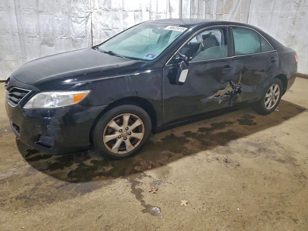 2011 TOYOTA CAMRY
