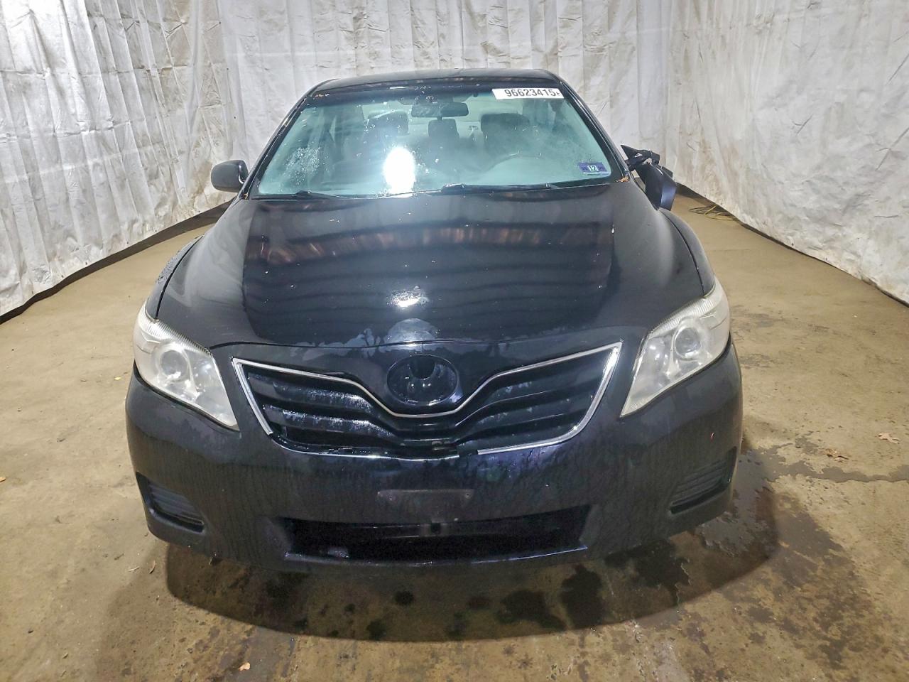2011 TOYOTA CAMRY BASE photo 5