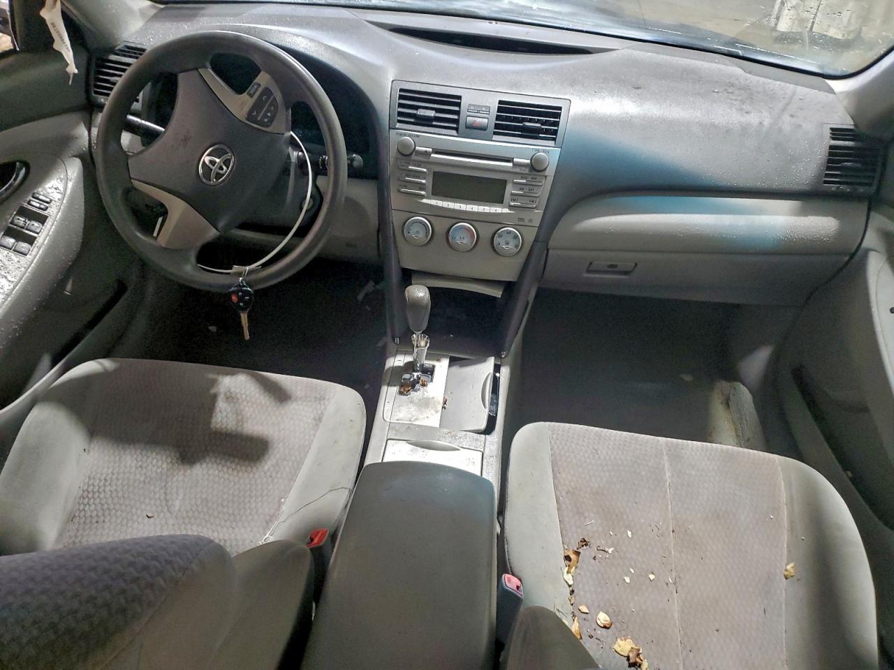 2011 TOYOTA CAMRY BASE photo 8