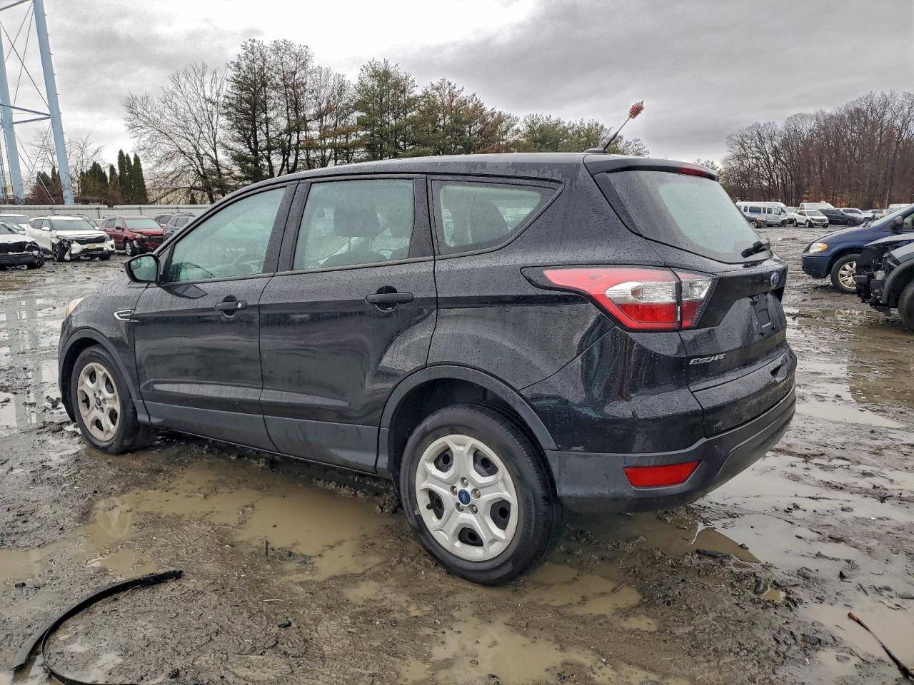 2017 FORD ESCAPE S photo 2