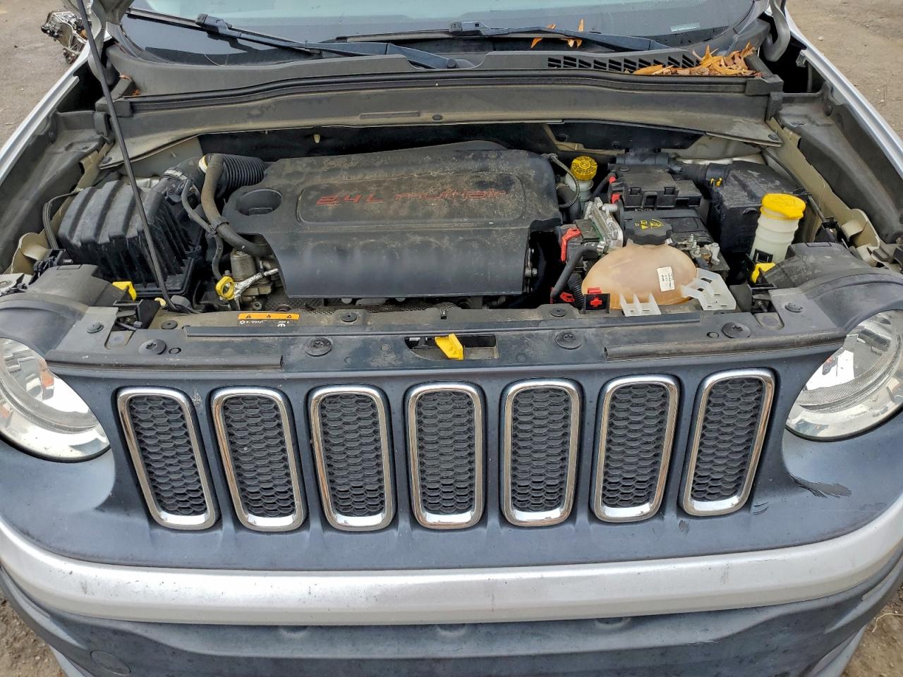 2015 JEEP RENEGADE LATITUDE photo 11