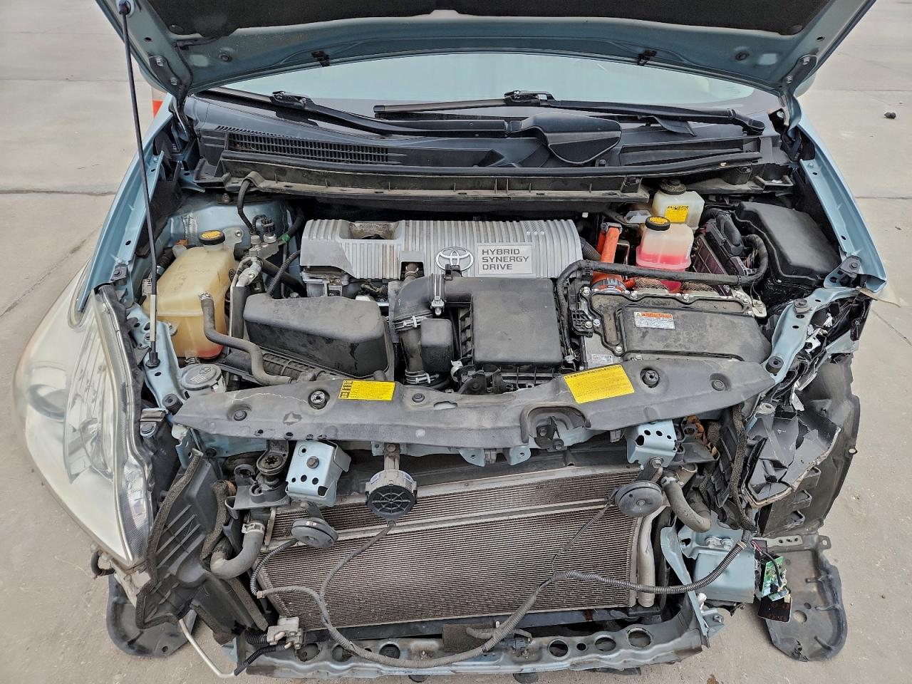 2014 TOYOTA PRIUS photo 11