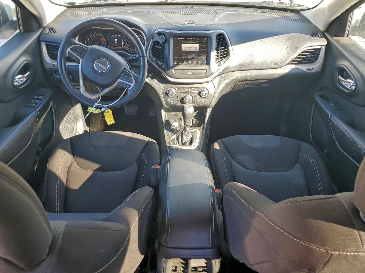 2017 JEEP CHEROKEE LATITUDE photo 8
