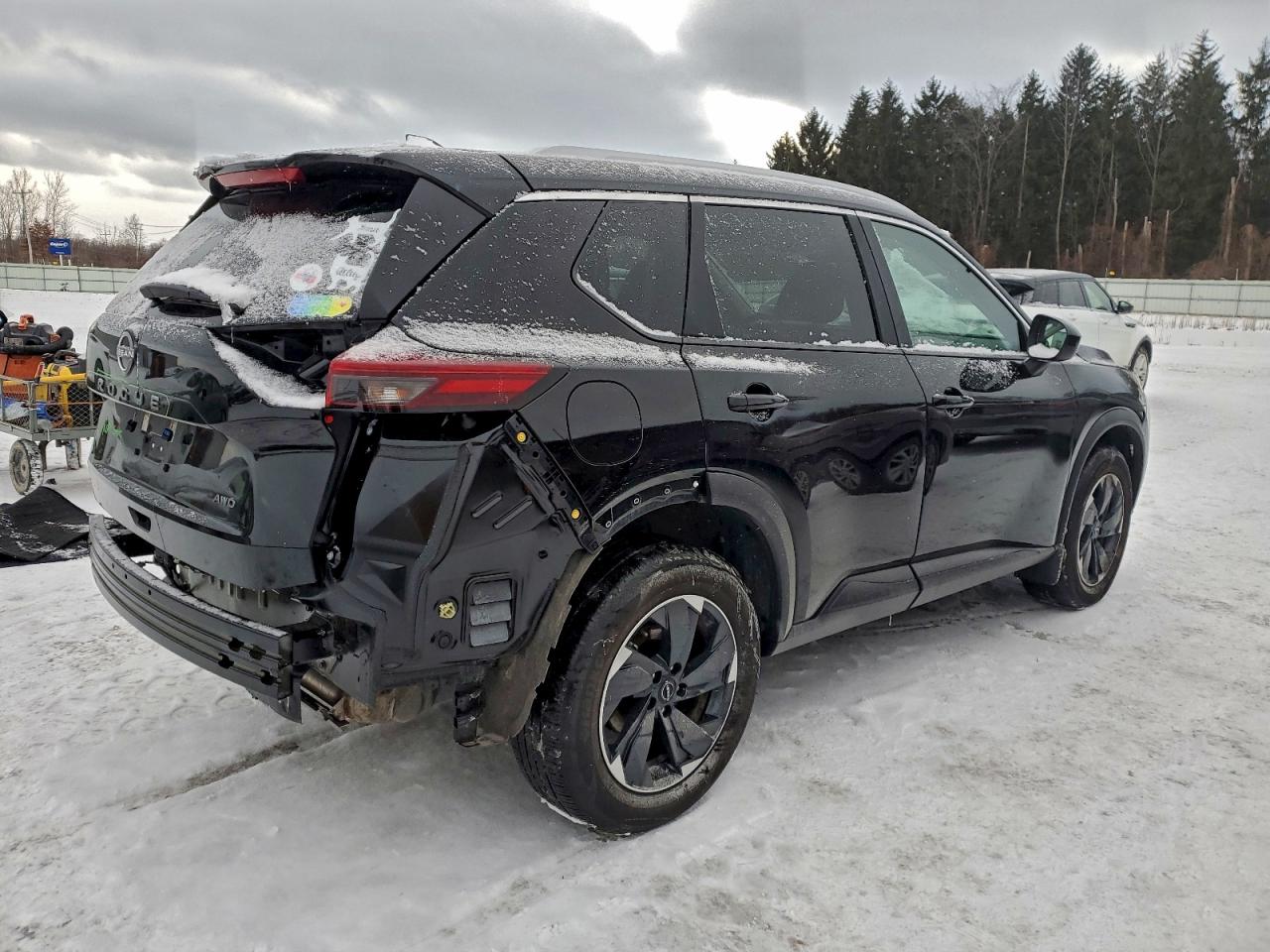 2025 NISSAN ROGUE SV photo 3