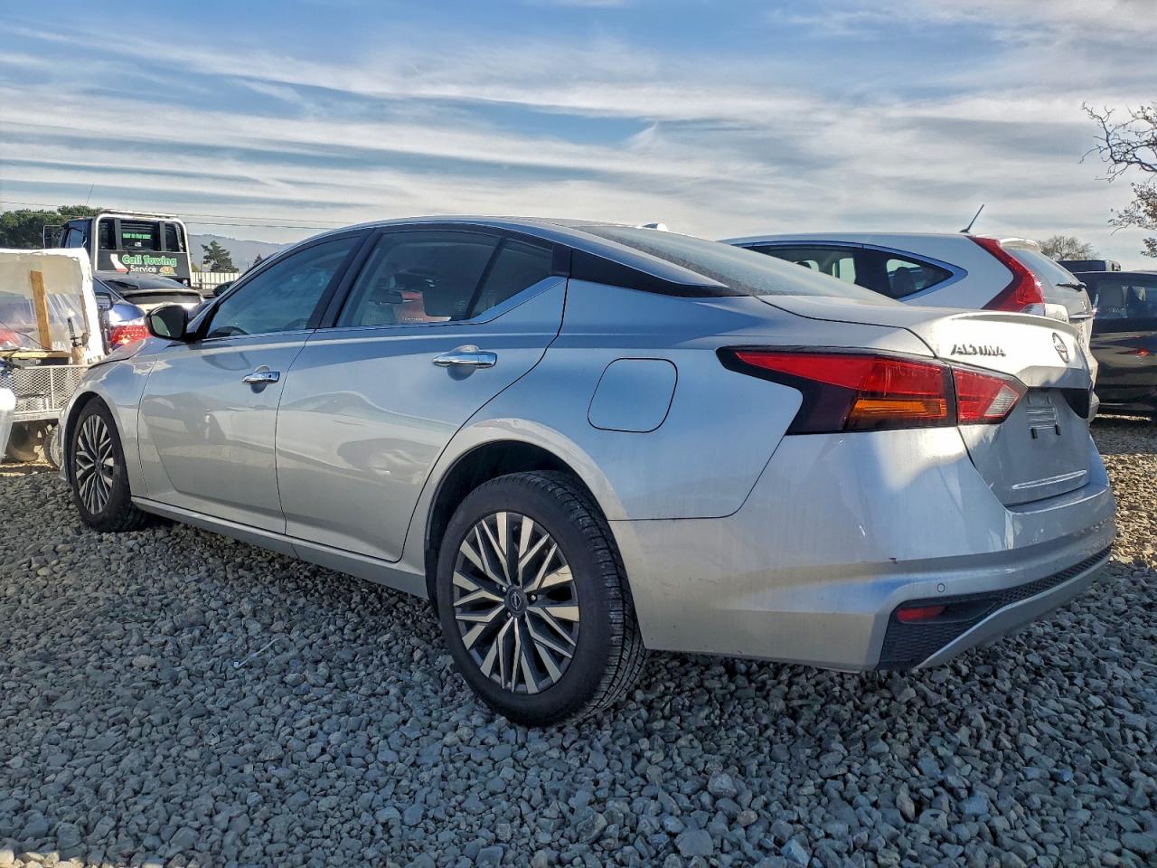 2024 NISSAN ALTIMA SV photo 2