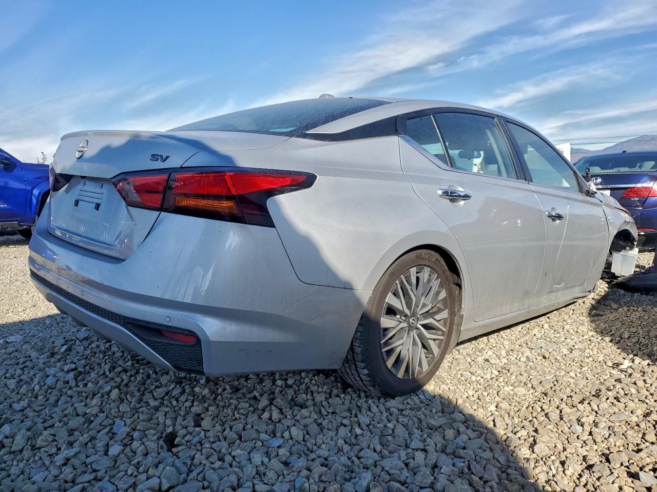 2024 NISSAN ALTIMA SV photo 3