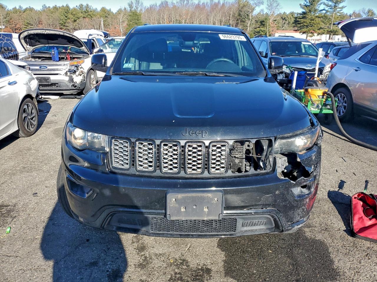 2018 JEEP GRAND CHEROKEE LAREDO photo 5