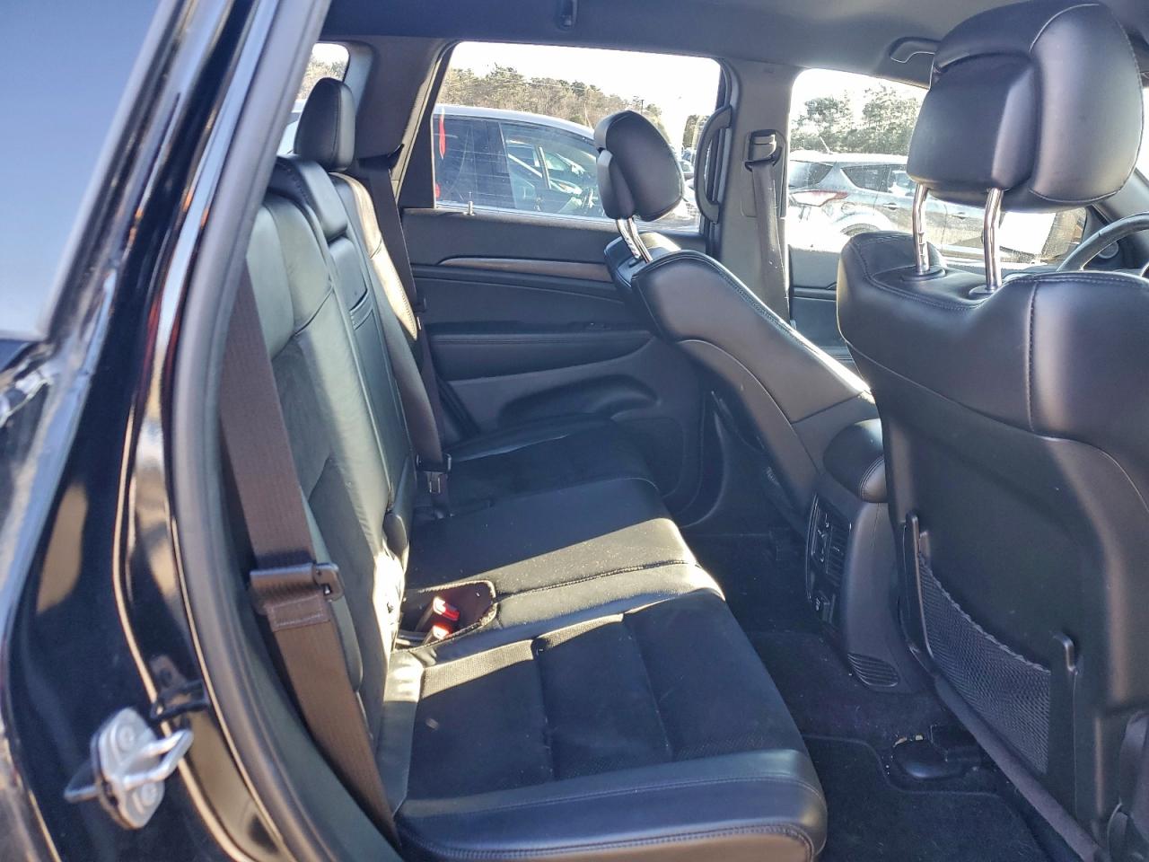 2018 JEEP GRAND CHEROKEE LAREDO photo 11
