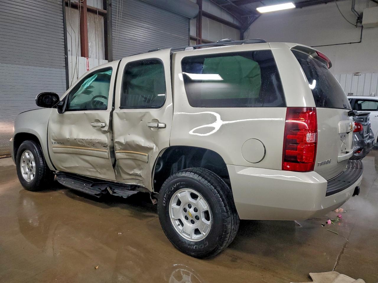 2013 CHEVROLET TAHOE C1500 LS photo 2