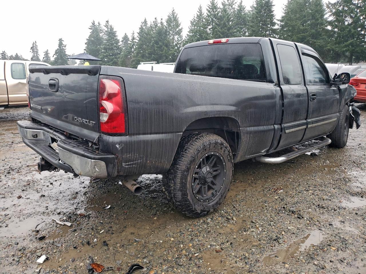 2004 CHEVROLET SILVERADO K1500 photo 3