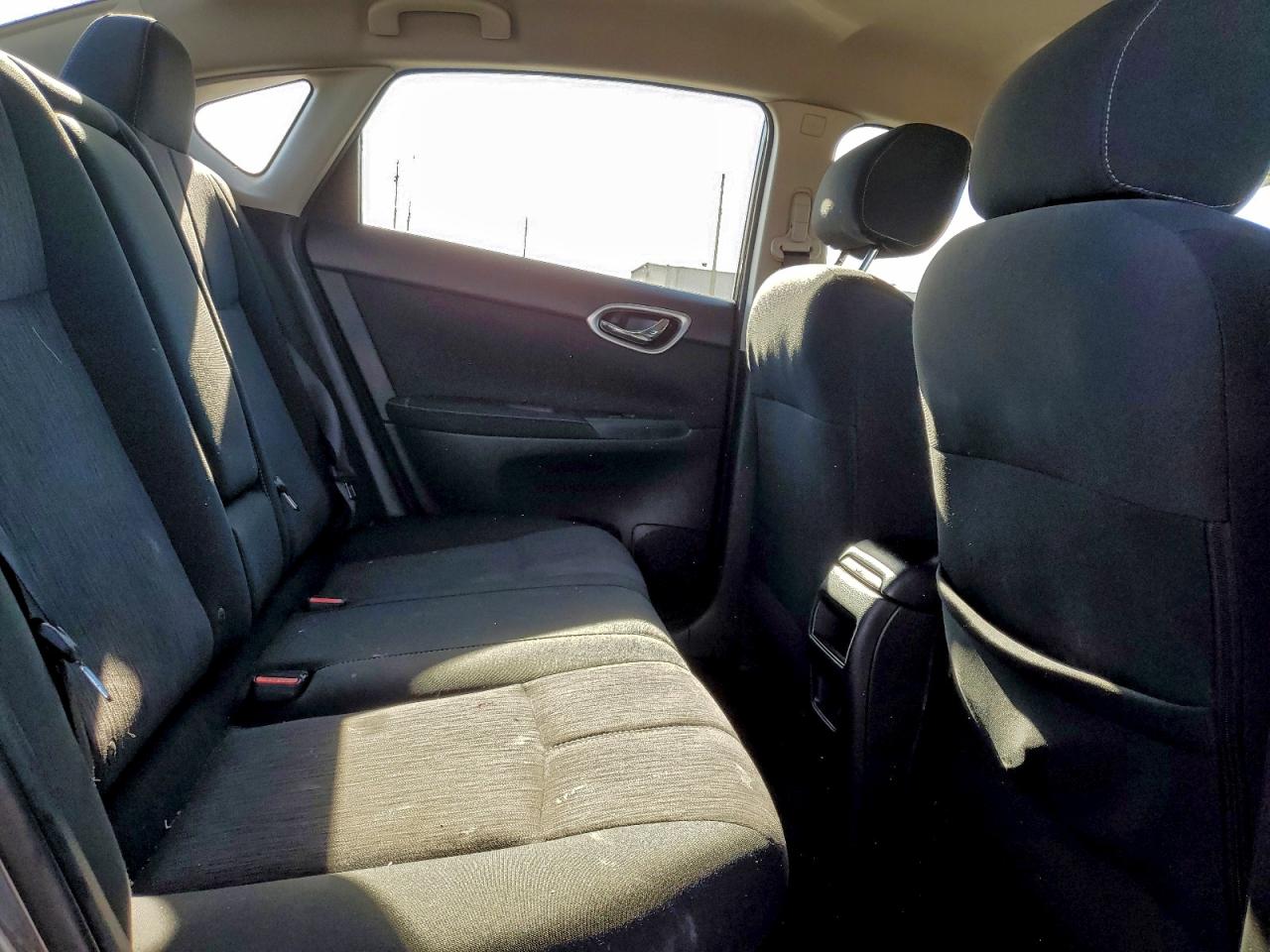 2015 NISSAN SENTRA photo 10
