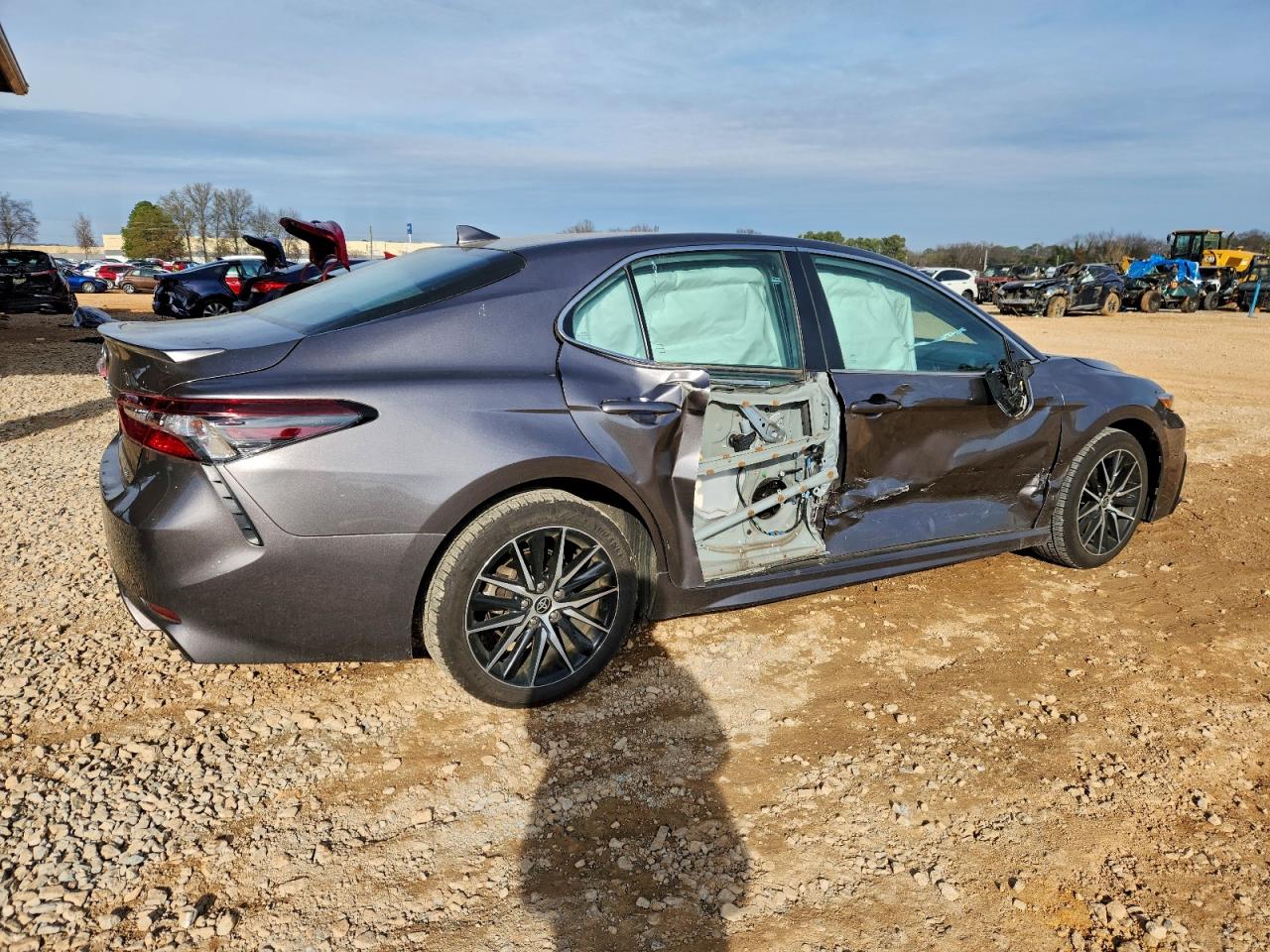 2023 TOYOTA CAMRY SE NIGHT SHADE photo 3