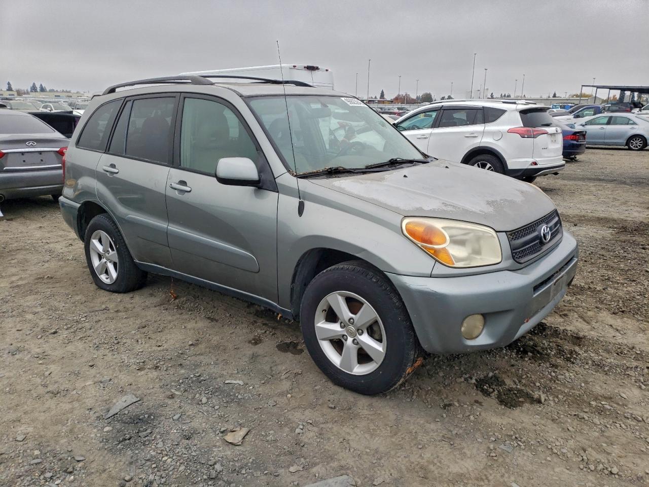 2004 TOYOTA RAV4 photo 4
