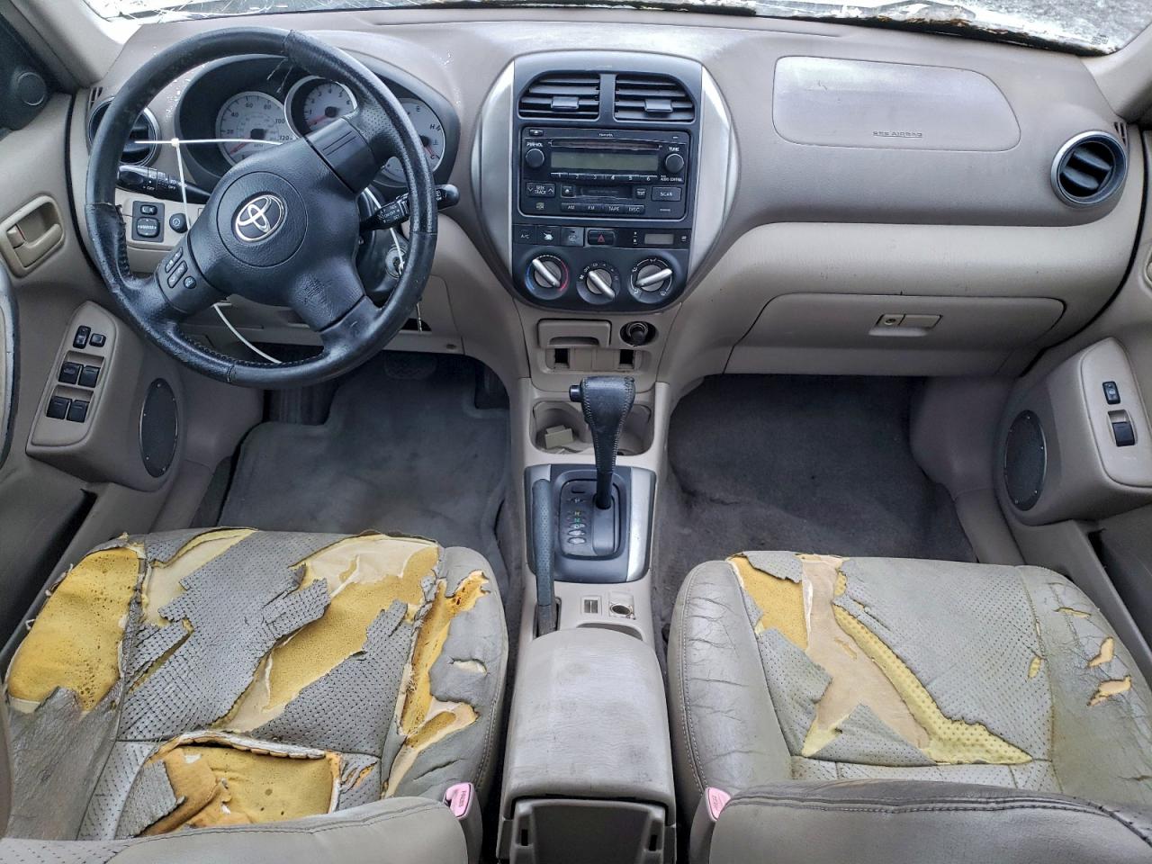 2004 TOYOTA RAV4 photo 8