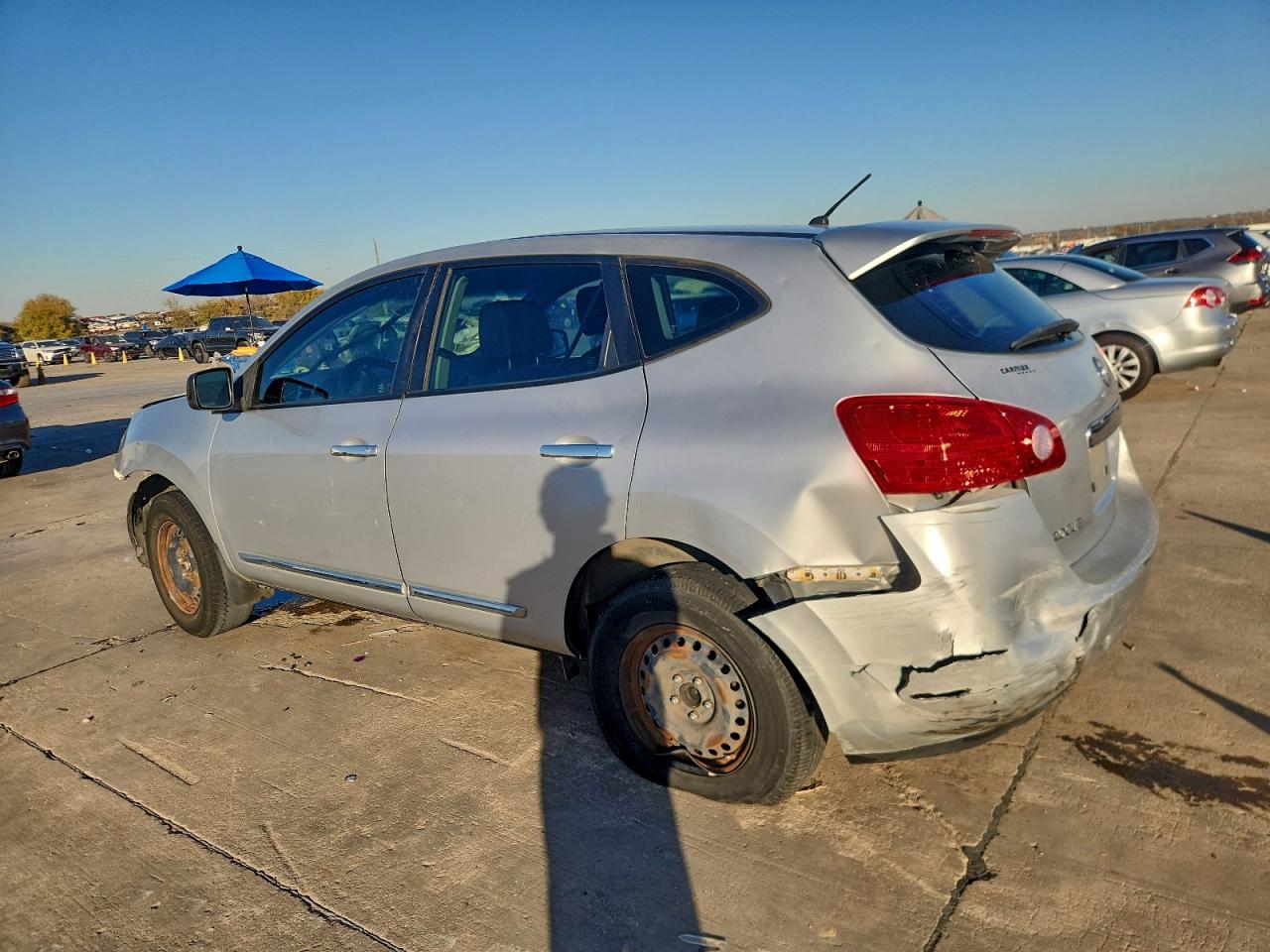2013 NISSAN ROGUE S photo 2