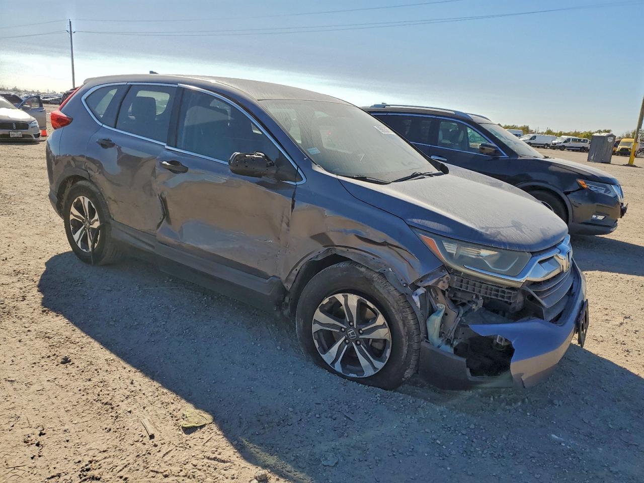 2017 HONDA CR-V LX photo 4