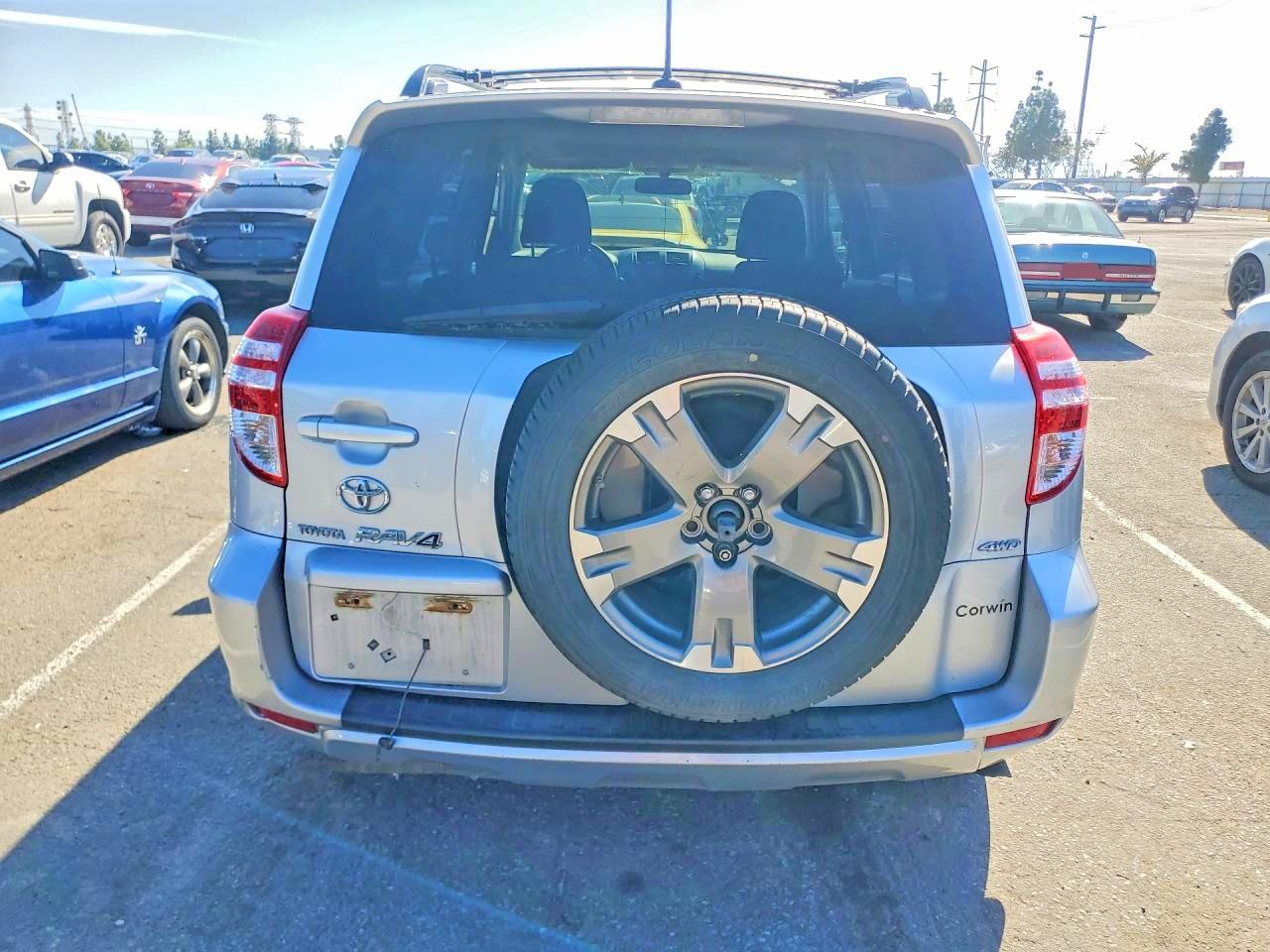 2009 TOYOTA RAV4 SPORT photo 6