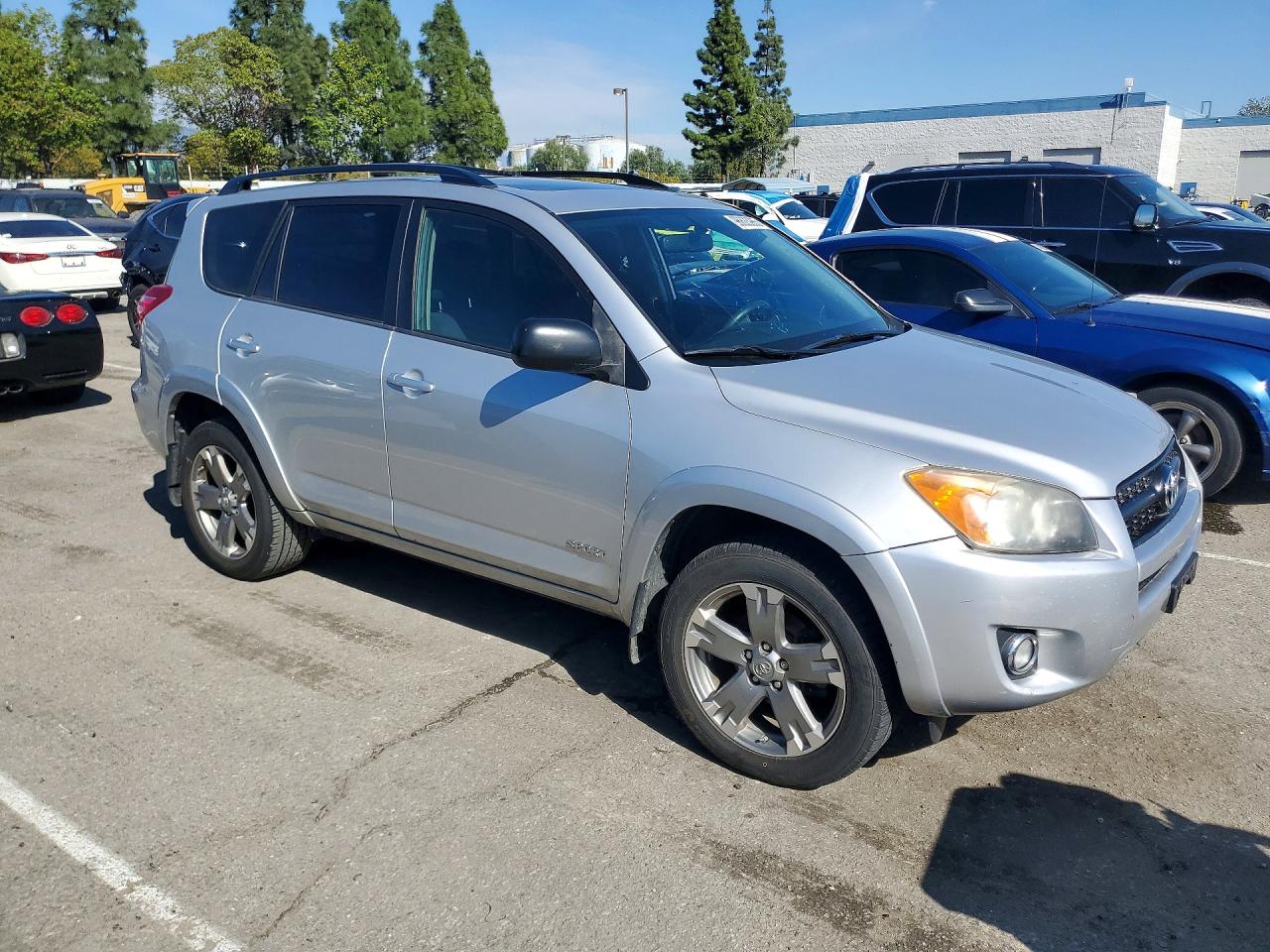 2009 TOYOTA RAV4 SPORT photo 4