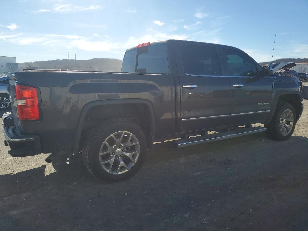 2015 GMC SIERRA K1500 SLT photo 3