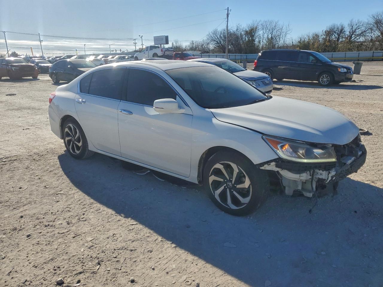 2017 HONDA ACCORD EXL photo 4