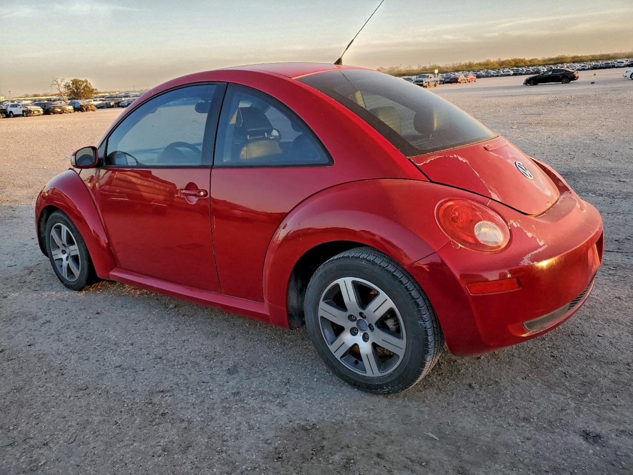 2006 VOLKSWAGEN NEW BEETLE 2.5L photo 2