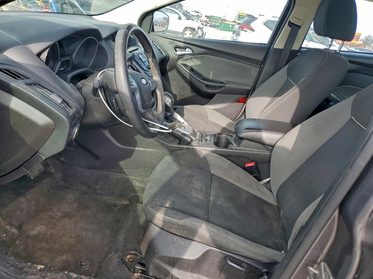 2014 FORD FOCUS SE photo 7