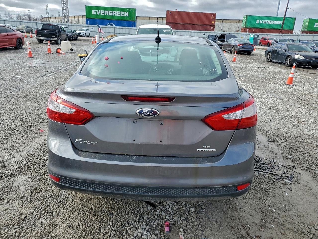 2014 FORD FOCUS SE photo 6