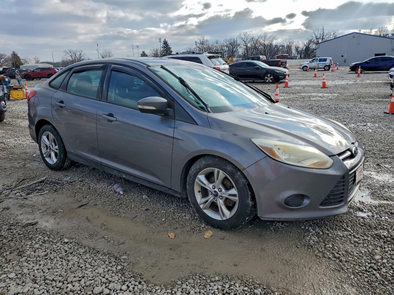 2014 FORD FOCUS SE photo 4