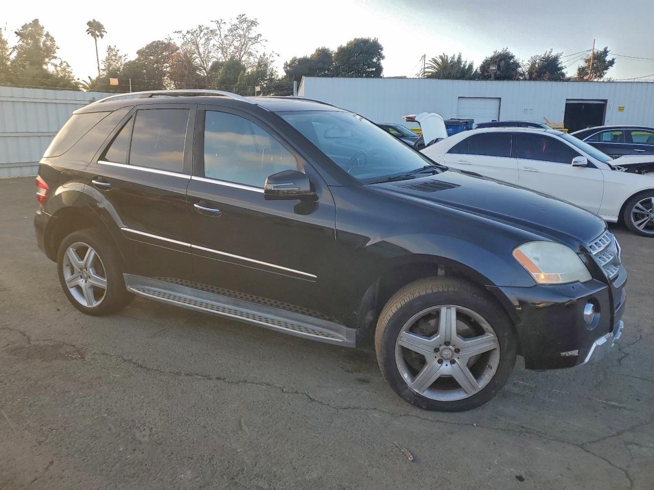 2011 MERCEDES-BENZ ML 550 4MATIC photo 4