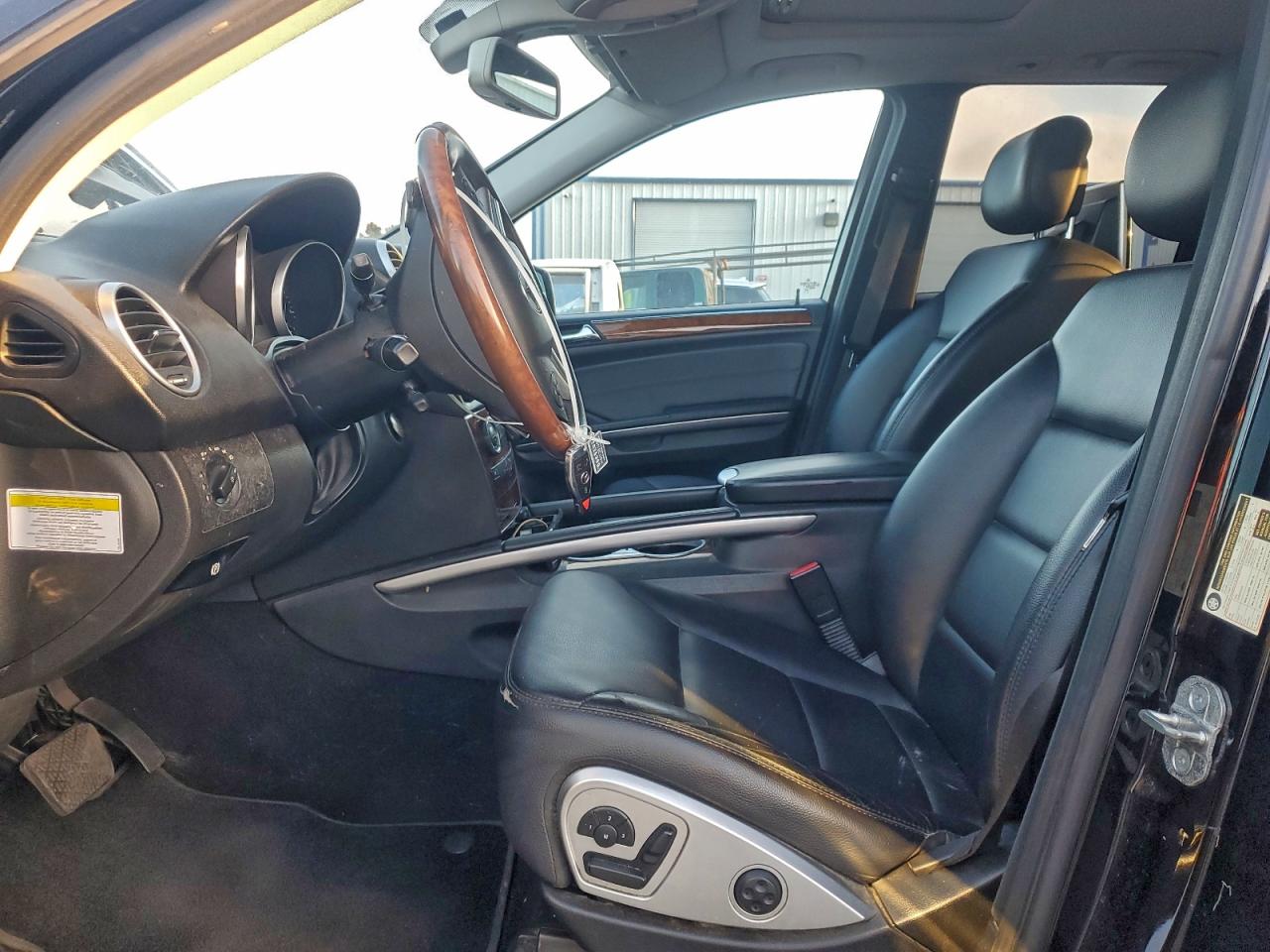 2011 MERCEDES-BENZ ML 550 4MATIC photo 7