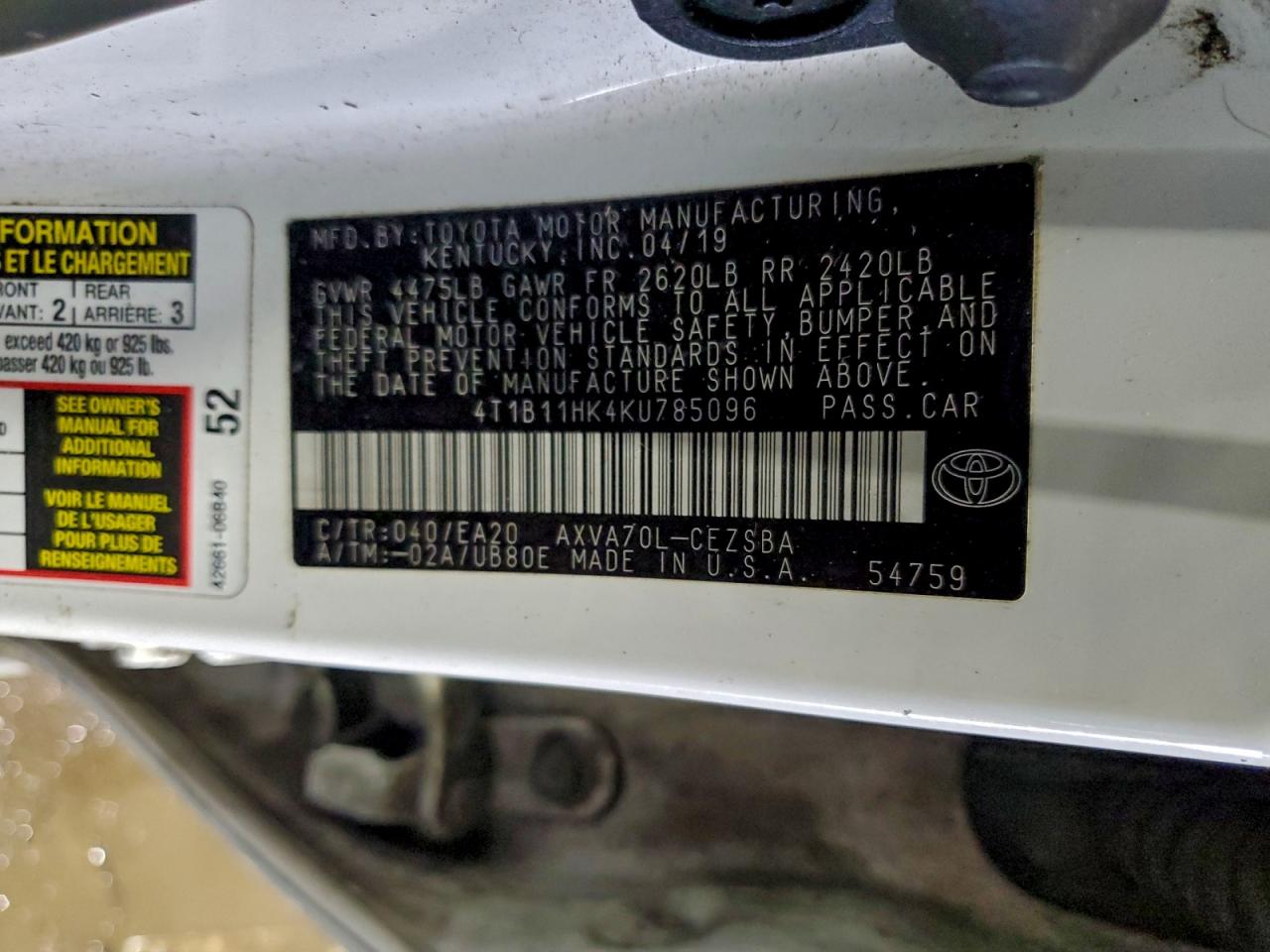 2019 TOYOTA CAMRY SE photo 12