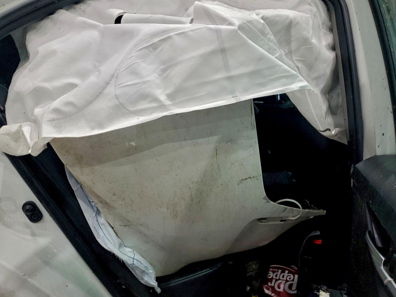 2019 TOYOTA CAMRY SE photo 10