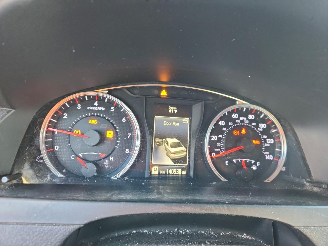 2016 TOYOTA CAMRY LE photo 9