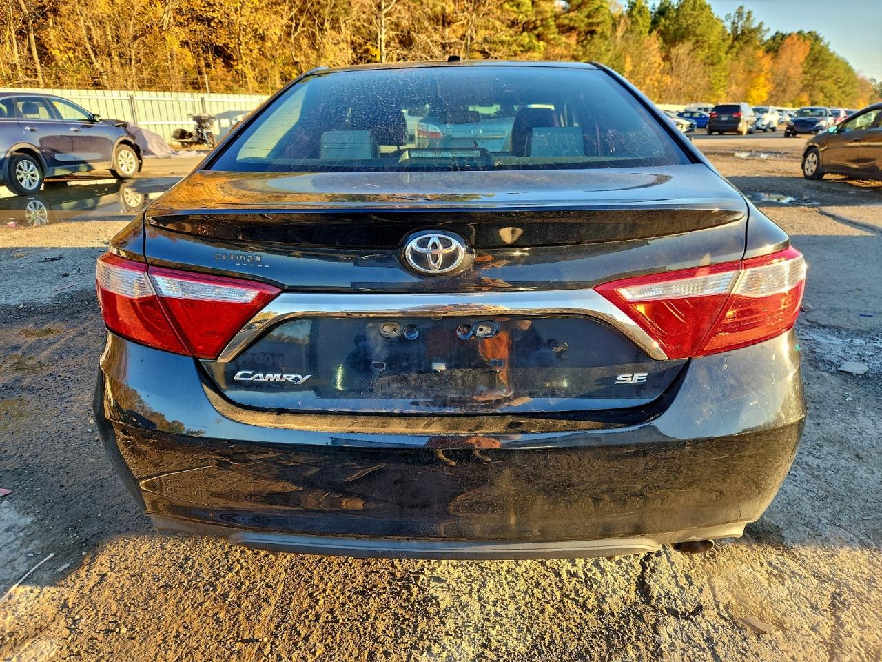2016 TOYOTA CAMRY LE photo 6