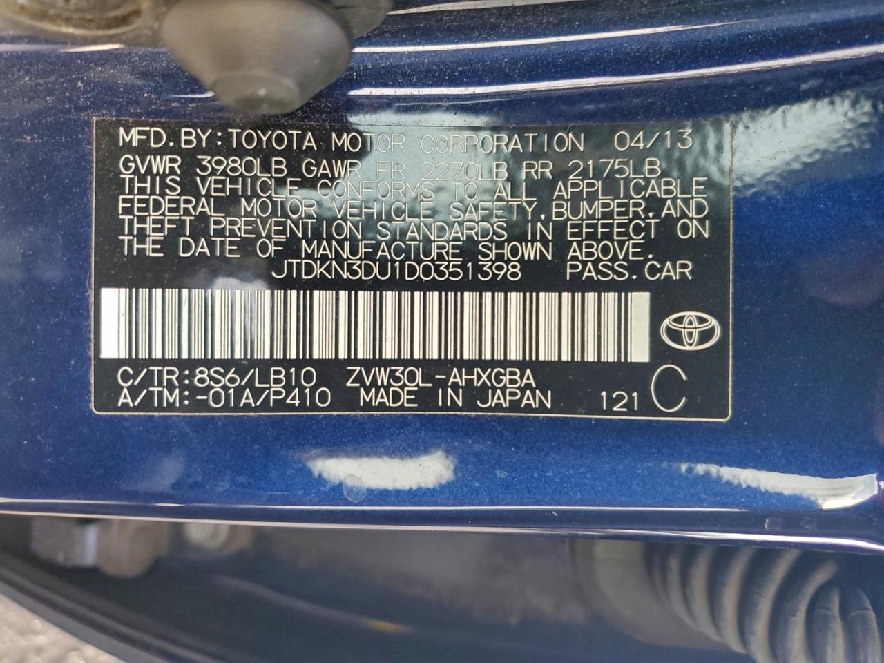 2013 TOYOTA PRIUS photo 13