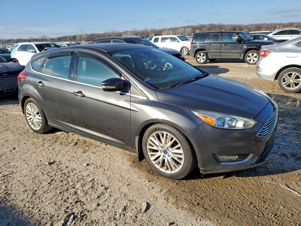 2017 FORD FOCUS TITANIUM photo 4