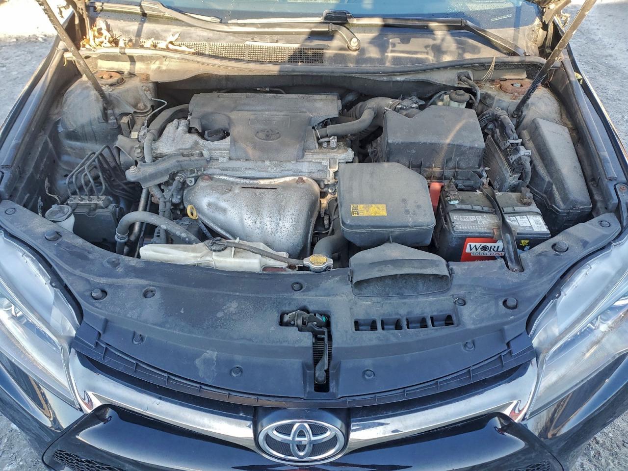 2015 TOYOTA CAMRY LE photo 11
