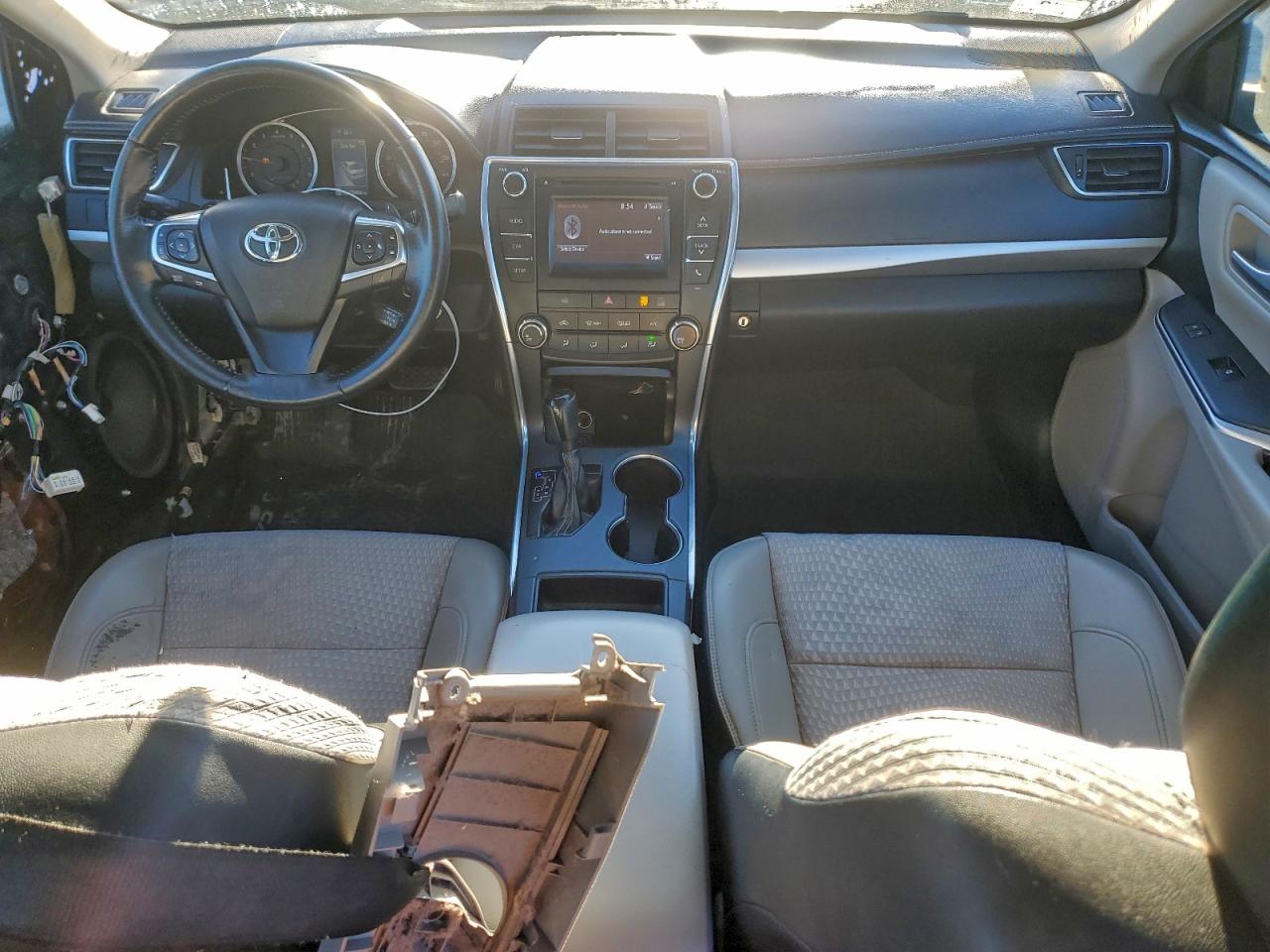 2015 TOYOTA CAMRY LE photo 8