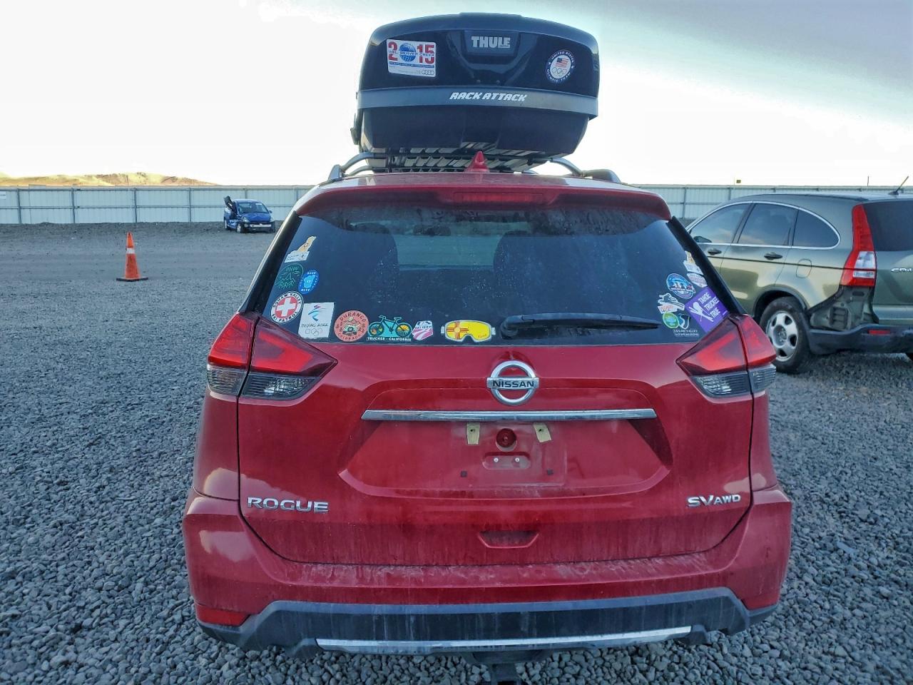 2017 NISSAN ROGUE SV photo 6