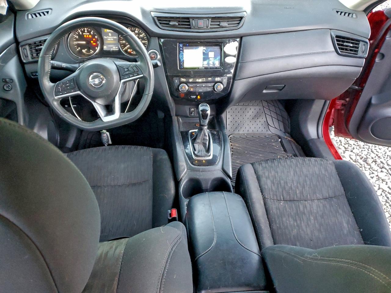 2017 NISSAN ROGUE SV photo 8