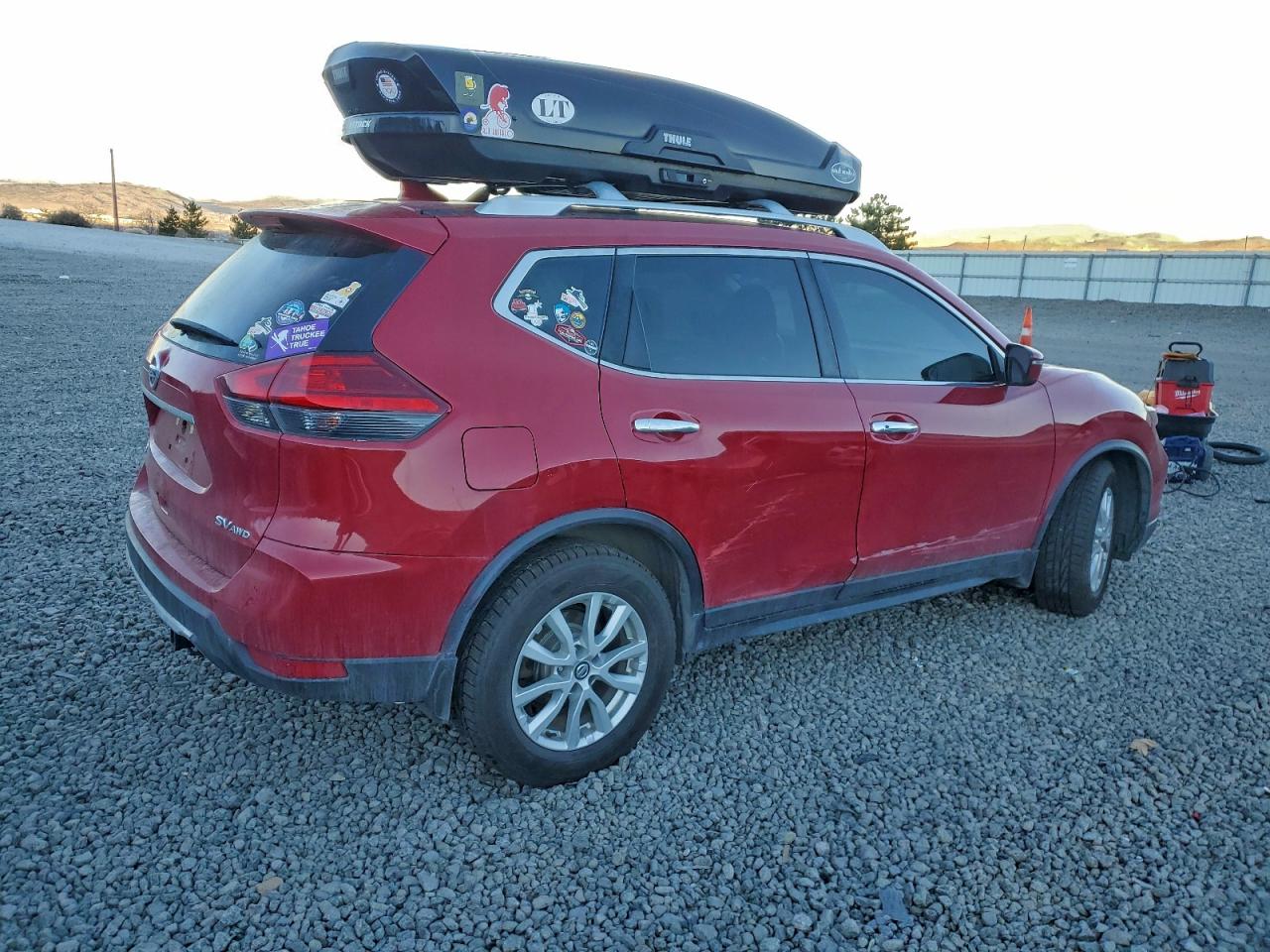 2017 NISSAN ROGUE SV photo 3