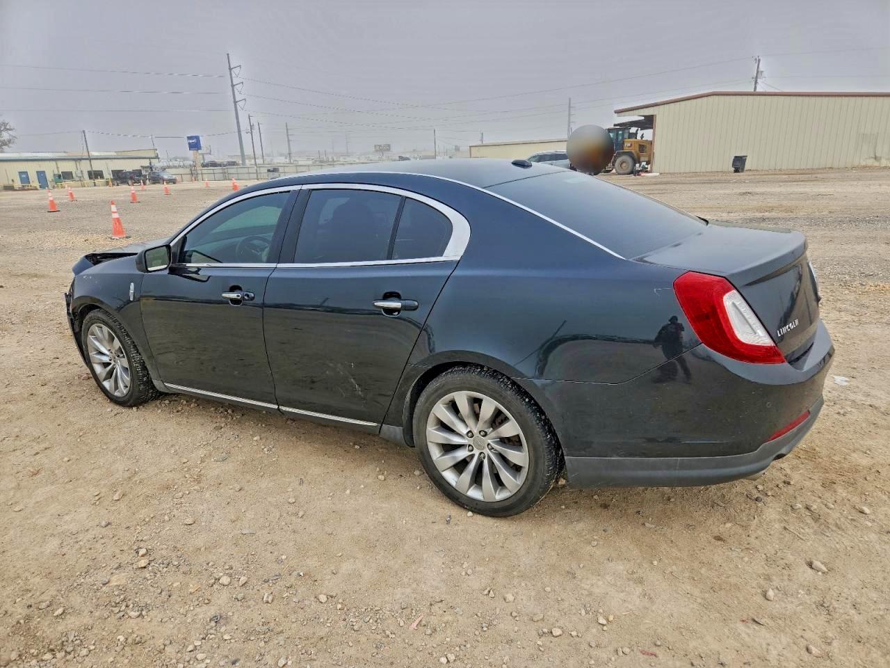 2014 LINCOLN MKS photo 2
