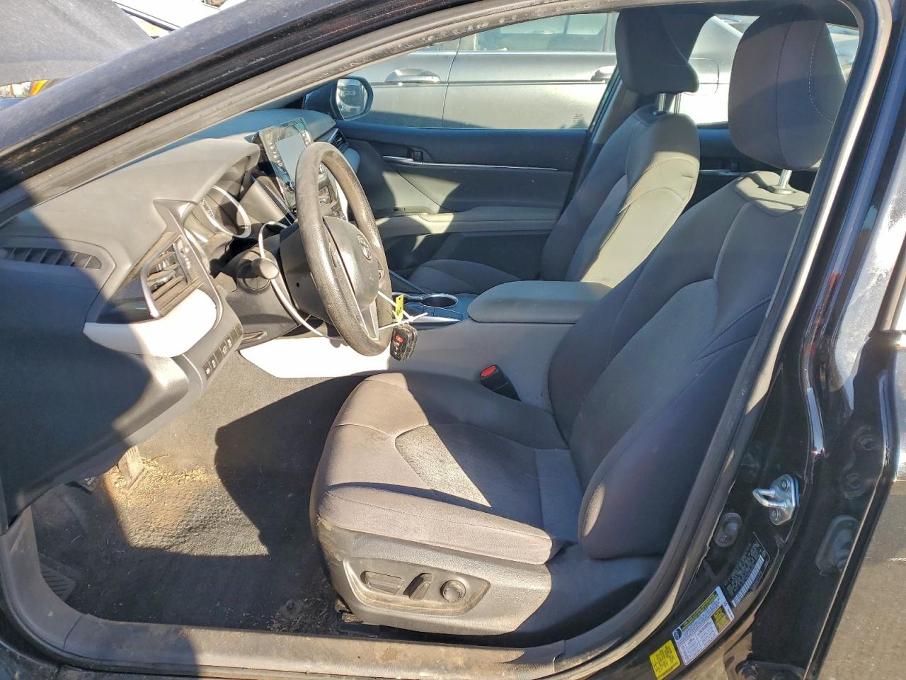 2024 TOYOTA CAMRY LE photo 7