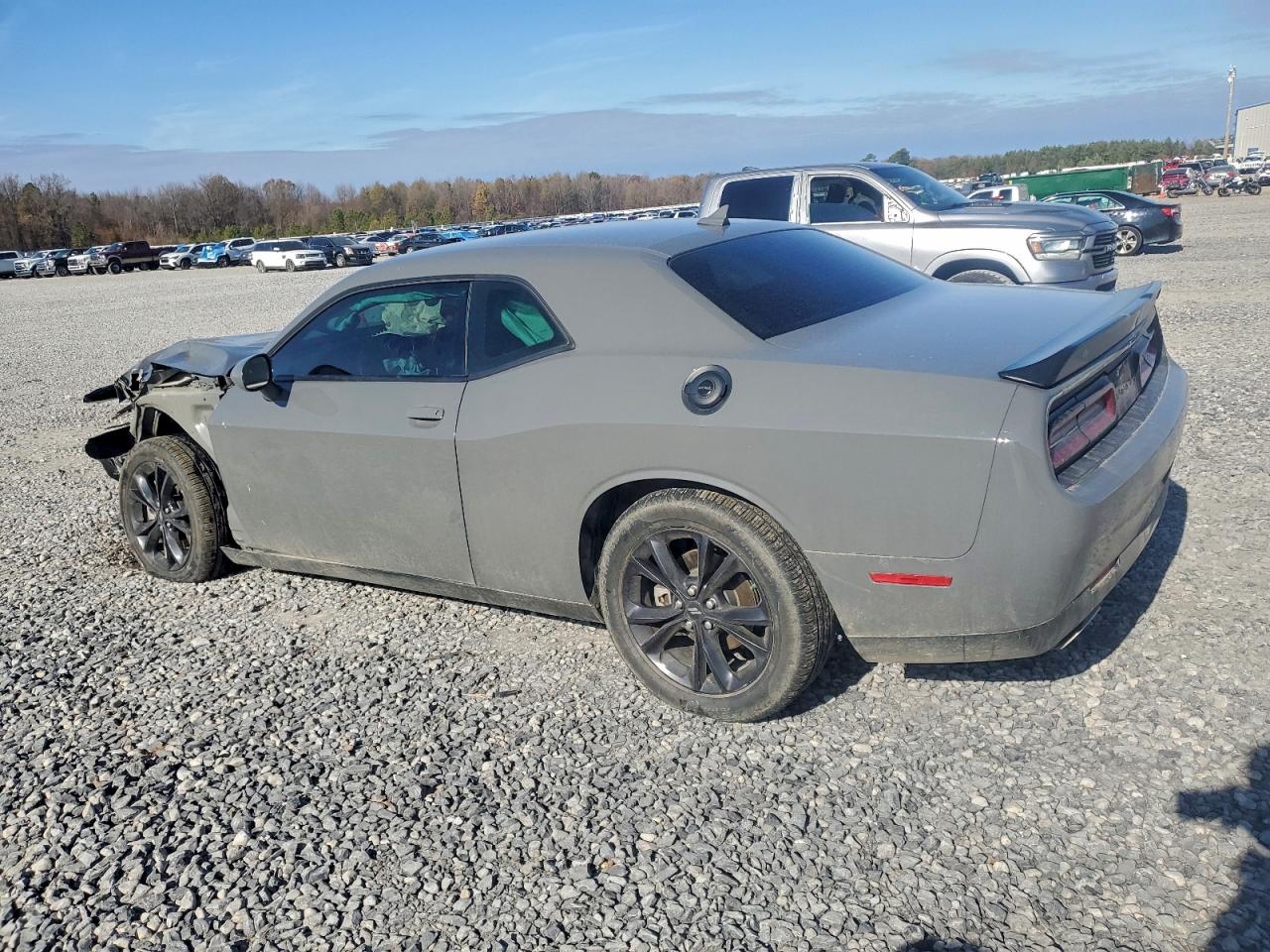 2023 DODGE CHALLENGER SXT photo 2