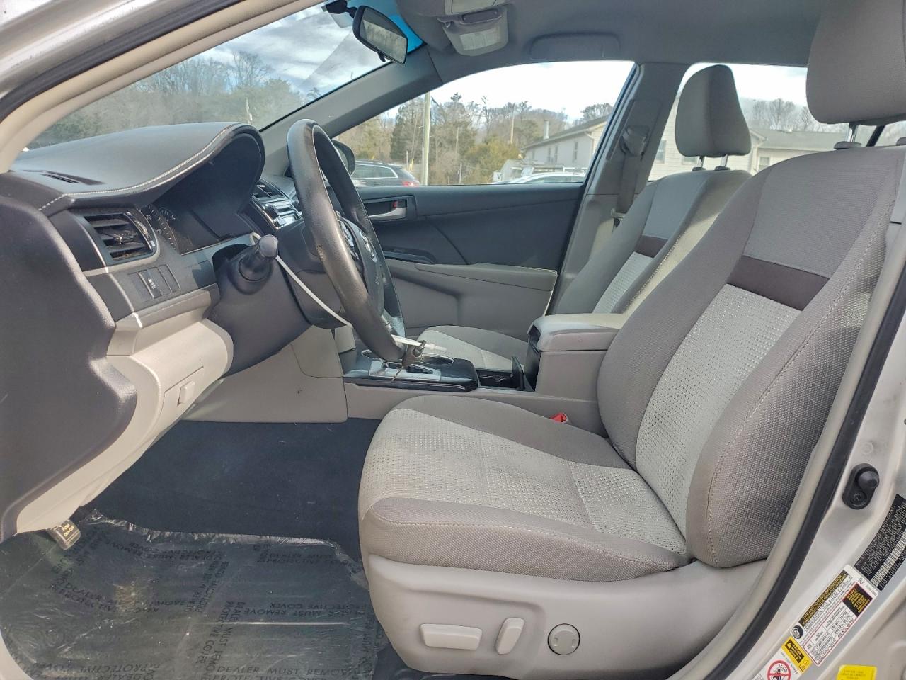 2014 TOYOTA CAMRY L photo 7