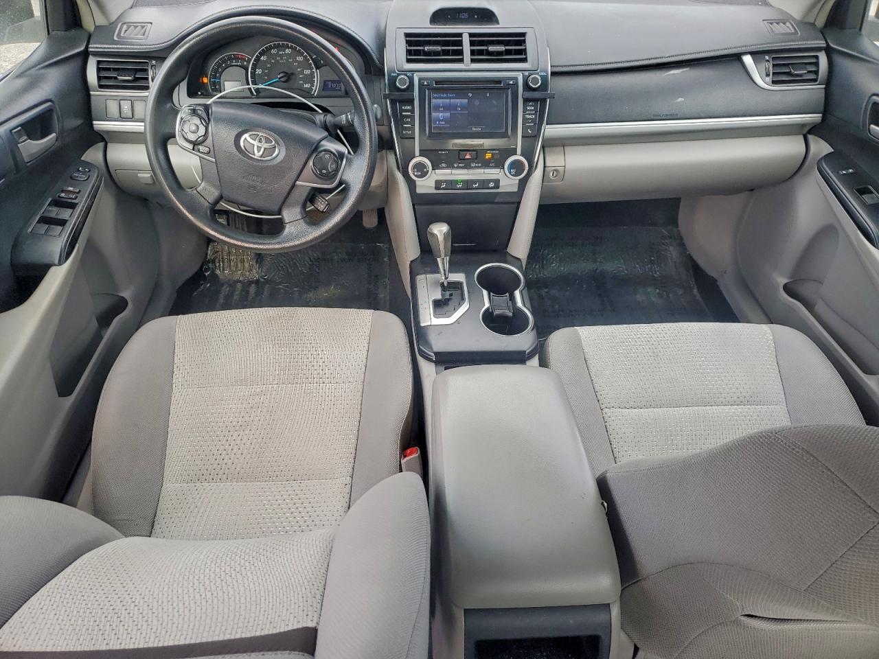 2014 TOYOTA CAMRY L photo 8