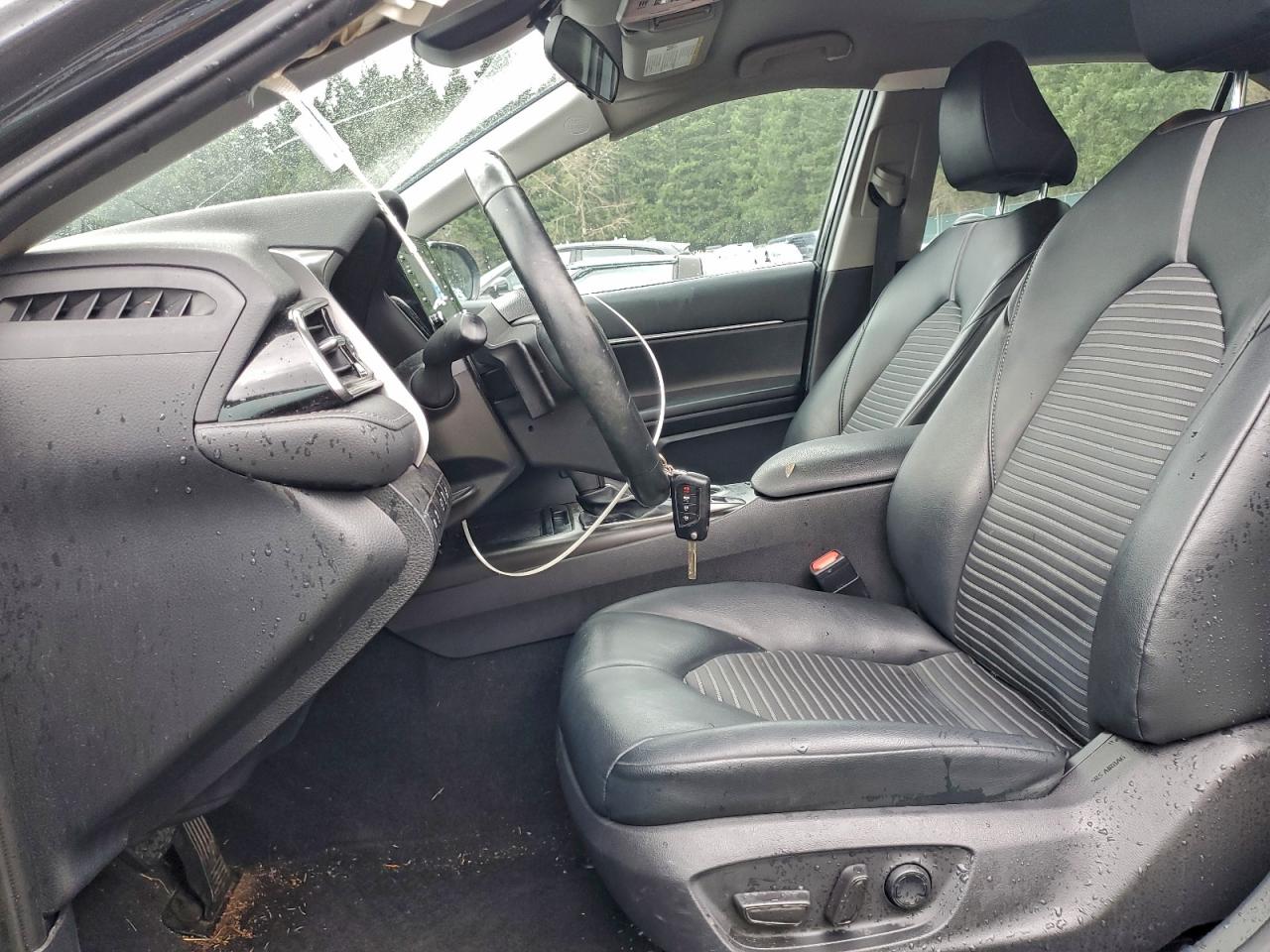 2021 TOYOTA CAMRY SE photo 7