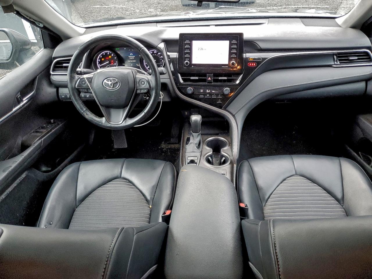 2021 TOYOTA CAMRY SE photo 8